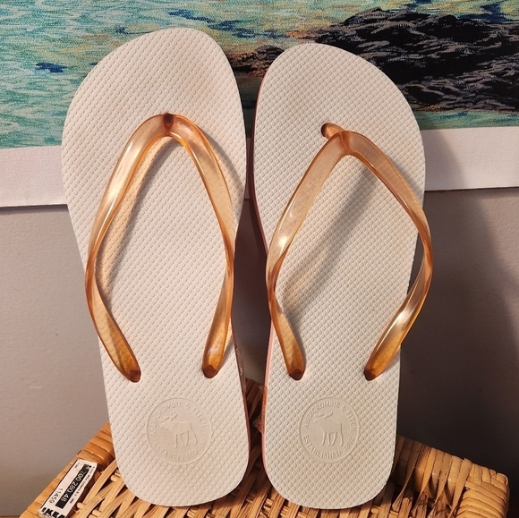 Abercrombie & Fitch Flip-Flops – Size 8, Great condition - Picture 1 of 4